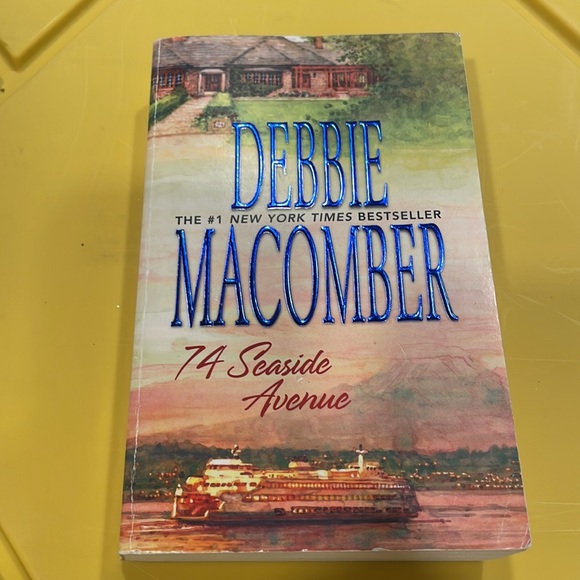 Lot of 4 Debbie Macomber Cedar Cove Series 🌸Bundle your likes and save🌸 - Picture 6 of 11